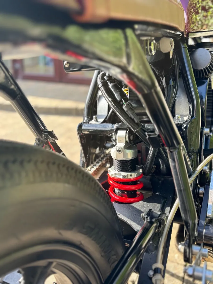 1977 Honda CB750 Café Racer – Custom Mono-Shock - Image 4