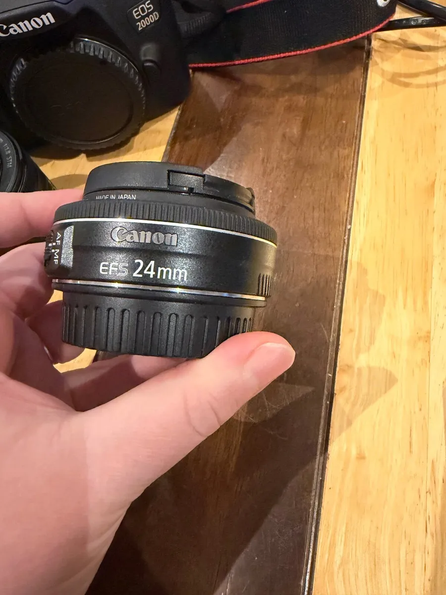 Canon EOS 2000 D Camera Bundle - Image 4