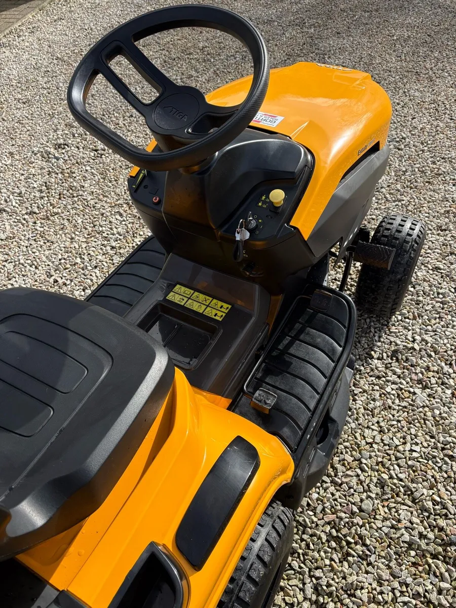 2021 Stiga Ride On Lawnmower - Image 4