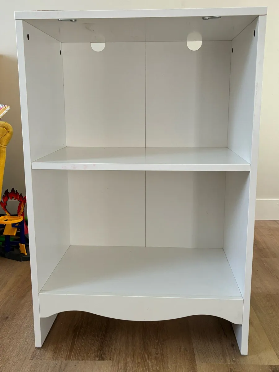 Storage shelves - Image 1