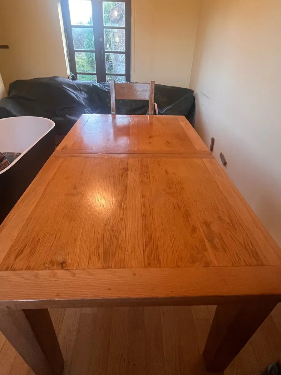 Solid wood extendable table and chairs - Image 2