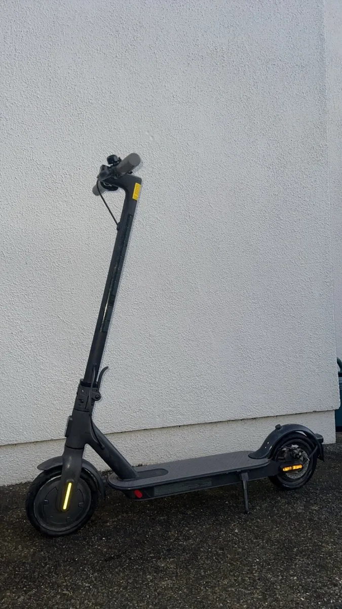 Xiaomi Mi Electric Scooter 1S - Image 2