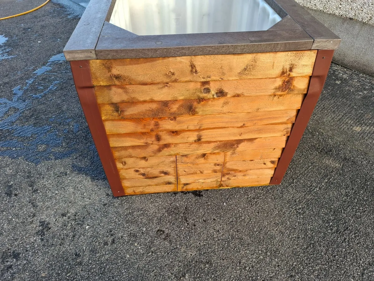 Ice Bath / Hot Tub - Image 2