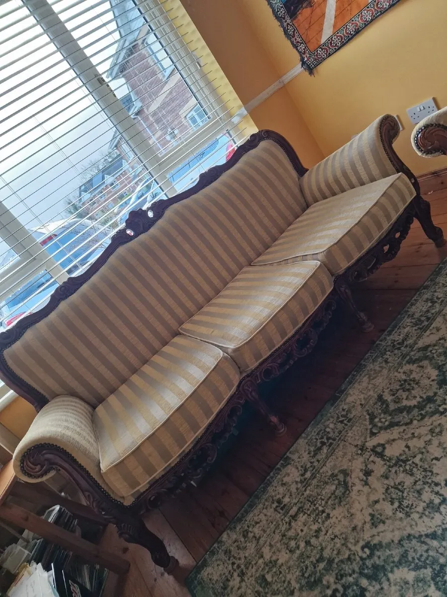 3 piece suite - Image 1