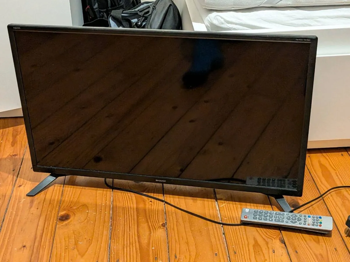 32 inch smart tv - Image 1