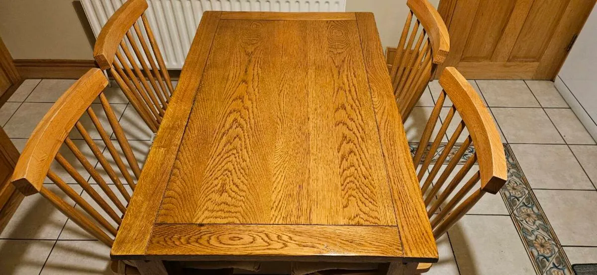 Tv Corner unit, & table and 4 chairs - Image 1