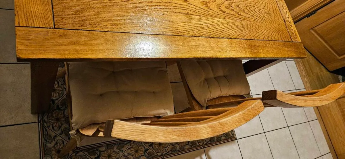 Tv Corner unit, & table and 4 chairs - Image 3