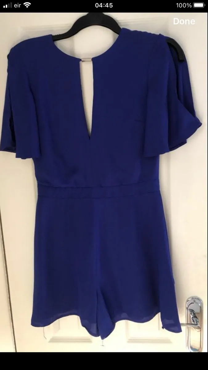 Ladies stunning shorts suit size 10 €10 - Image 1