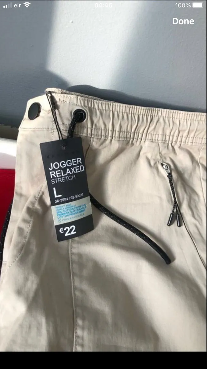 Mens BNWT joggers size L €15 - Image 4