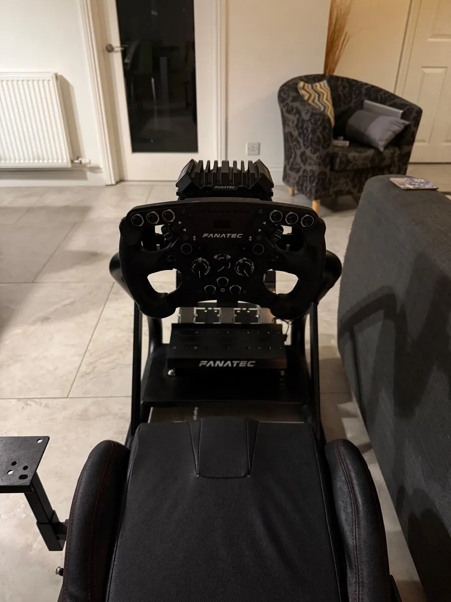 FANATEC RACE SIM - Image 3