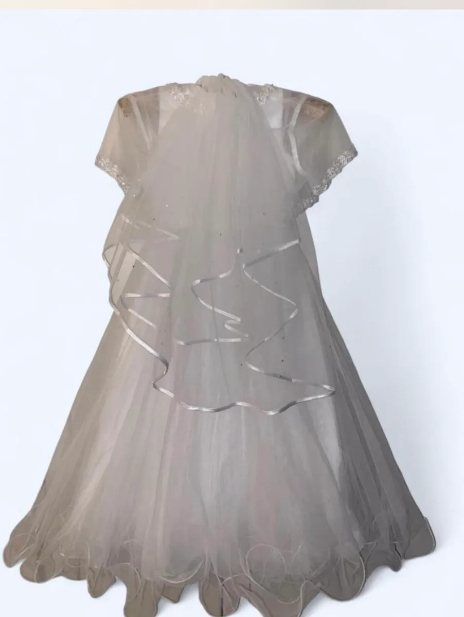 Communion dress  💗comes with veil and cardigan💗 - Image 2