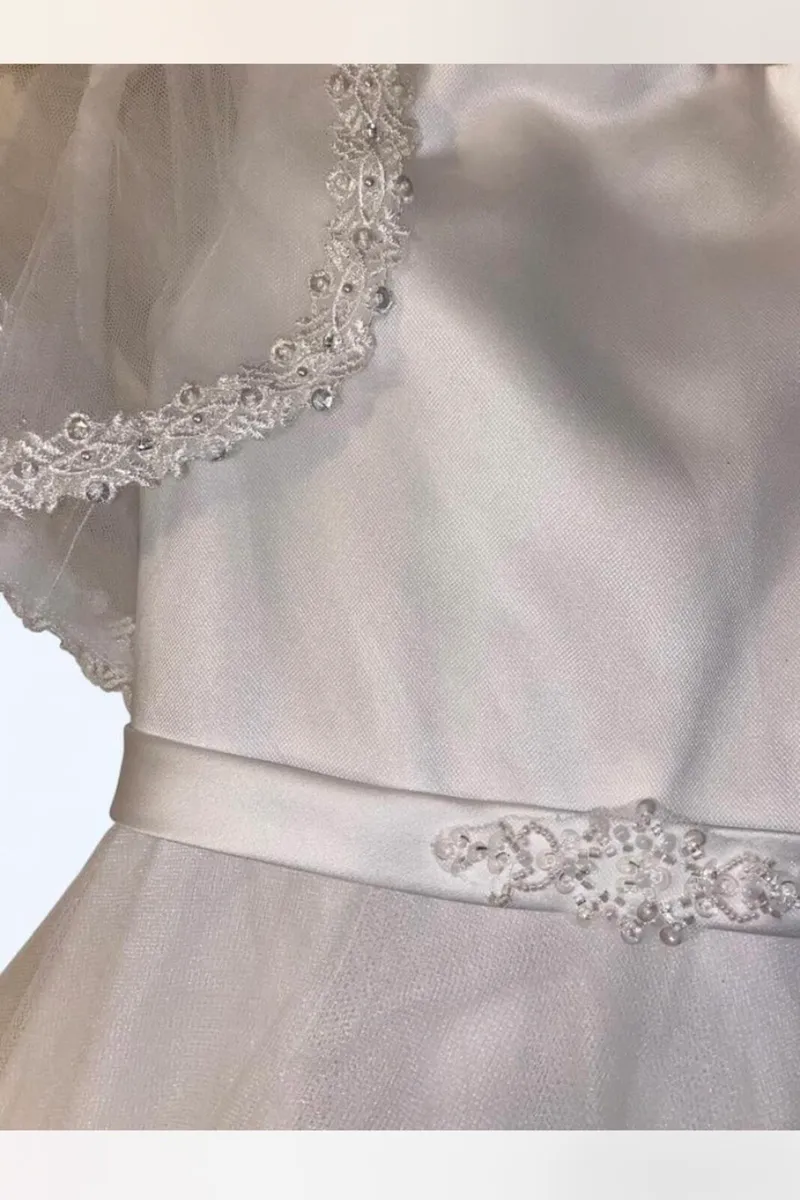 Communion dress  💗comes with veil and cardigan💗 - Image 3