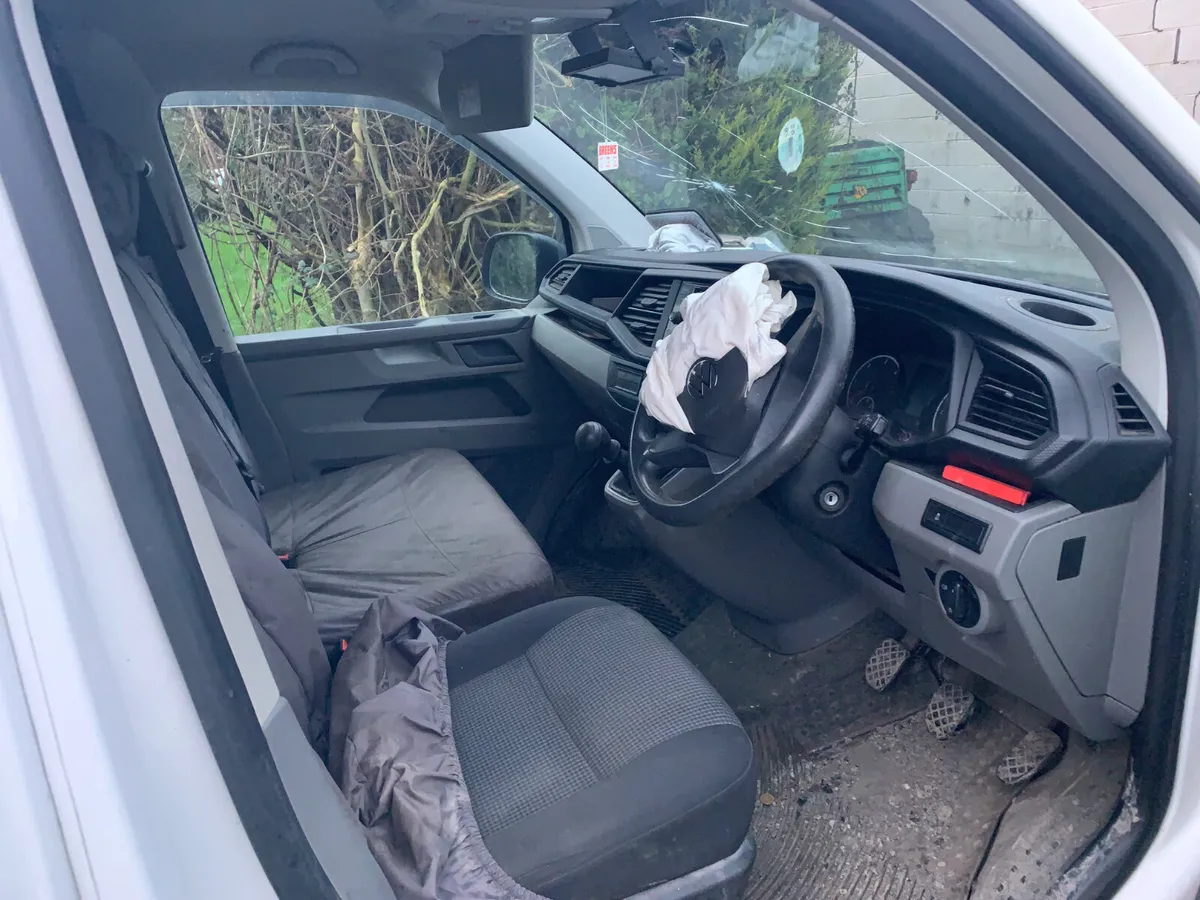 211 VW TRANSPORTER VAN - Image 4