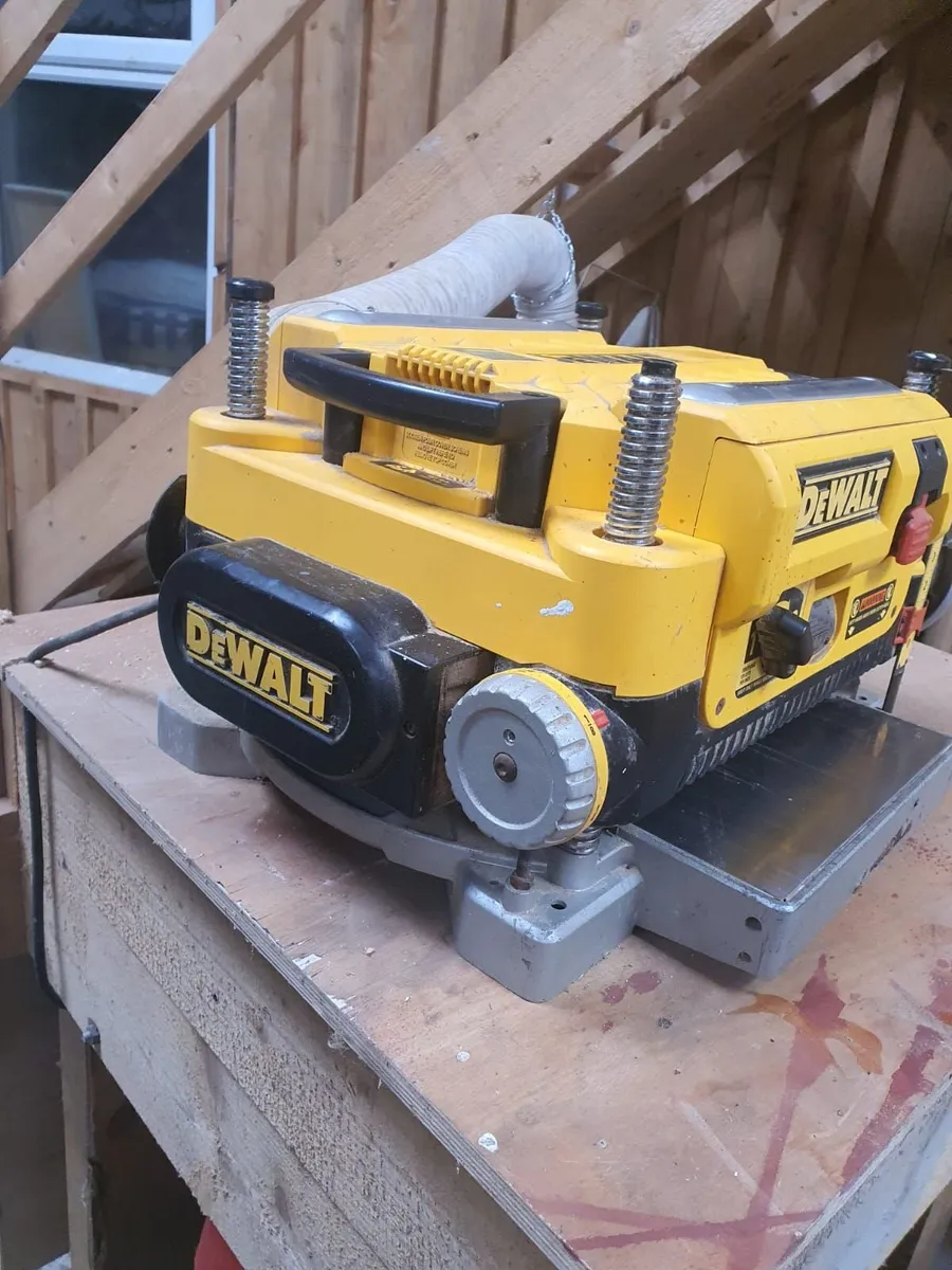 Dewalt 110v planer thicknesser - Image 1