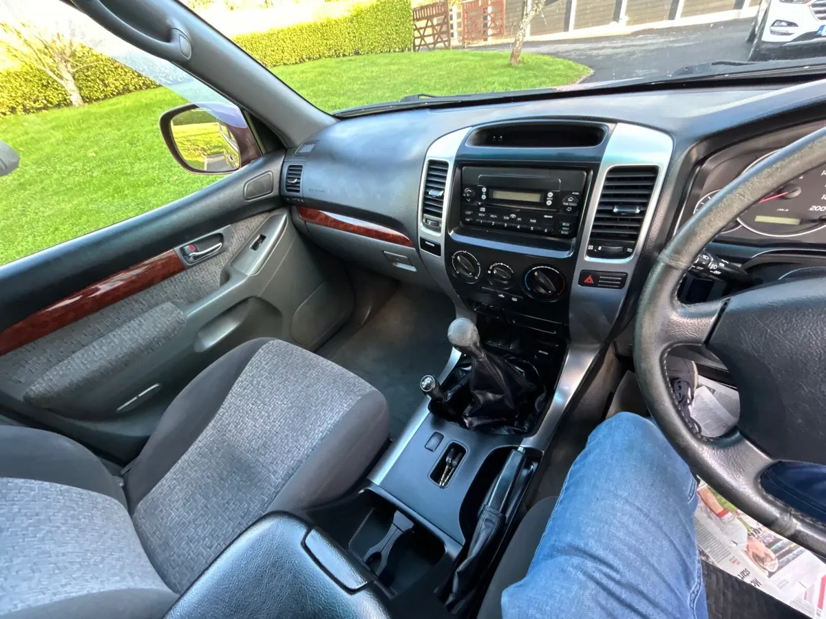 Toyota Land Cruiser 3.0 litre D4D doe & tax mint - Image 4
