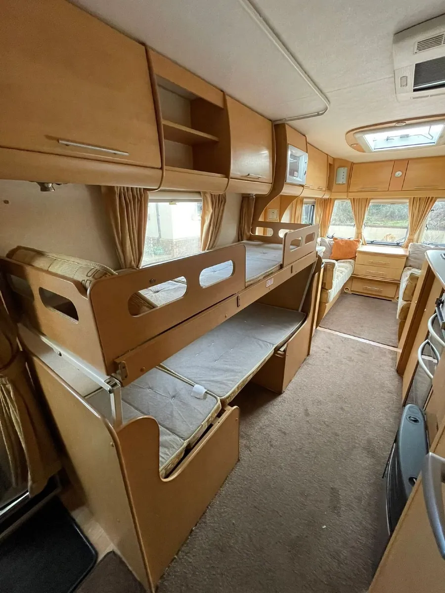 Caravan Bailey Pageant - Image 4