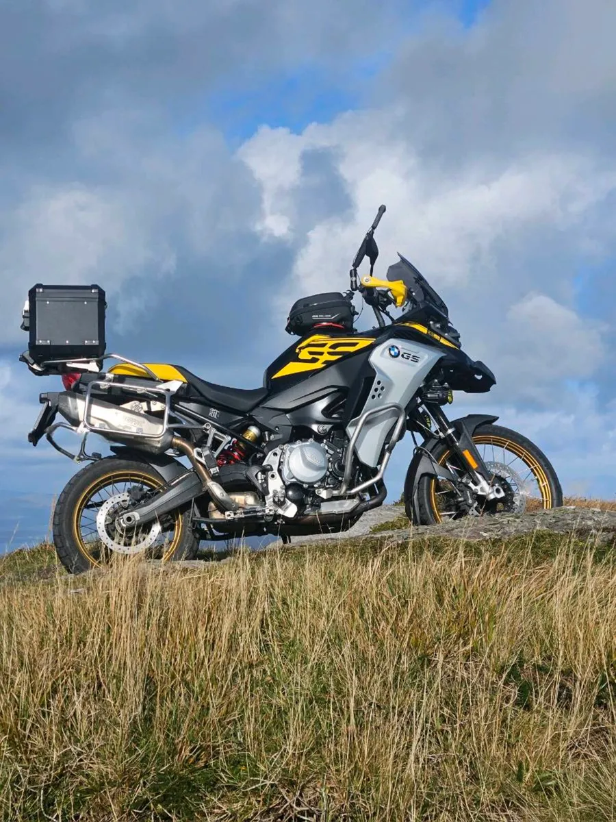 BMW F850GS ADVENTURE - Image 1