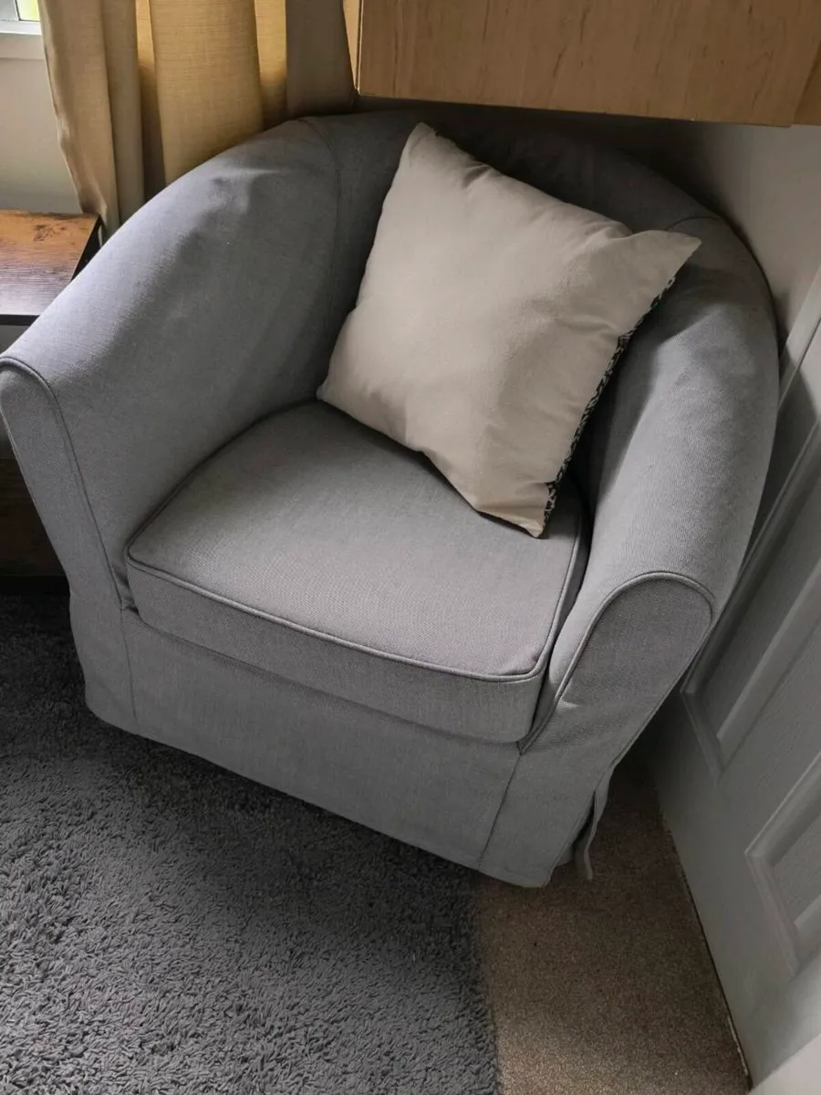 New tub chair removable cover , gray 40 Euro - Image 2