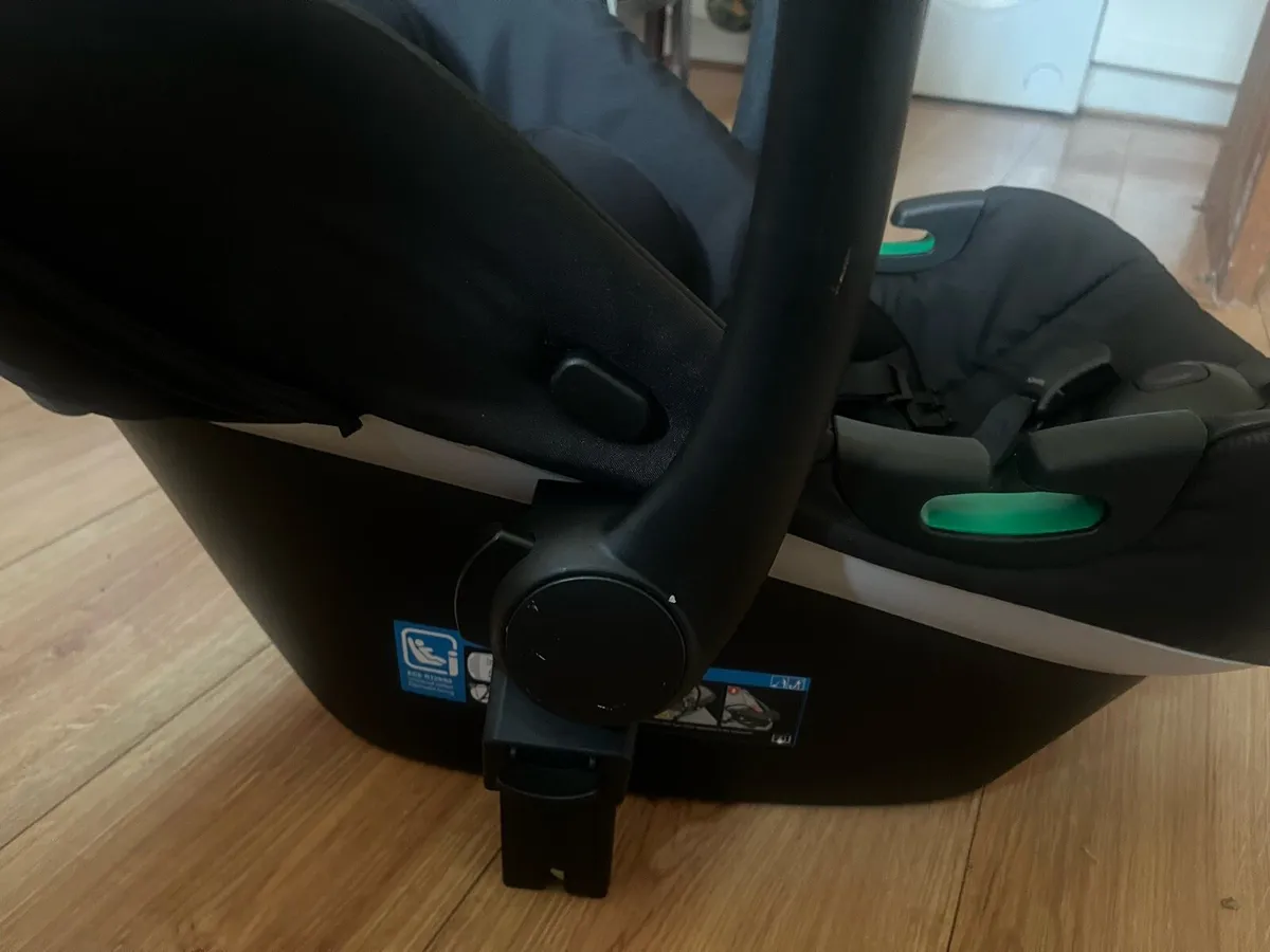 Car seat - Image 3