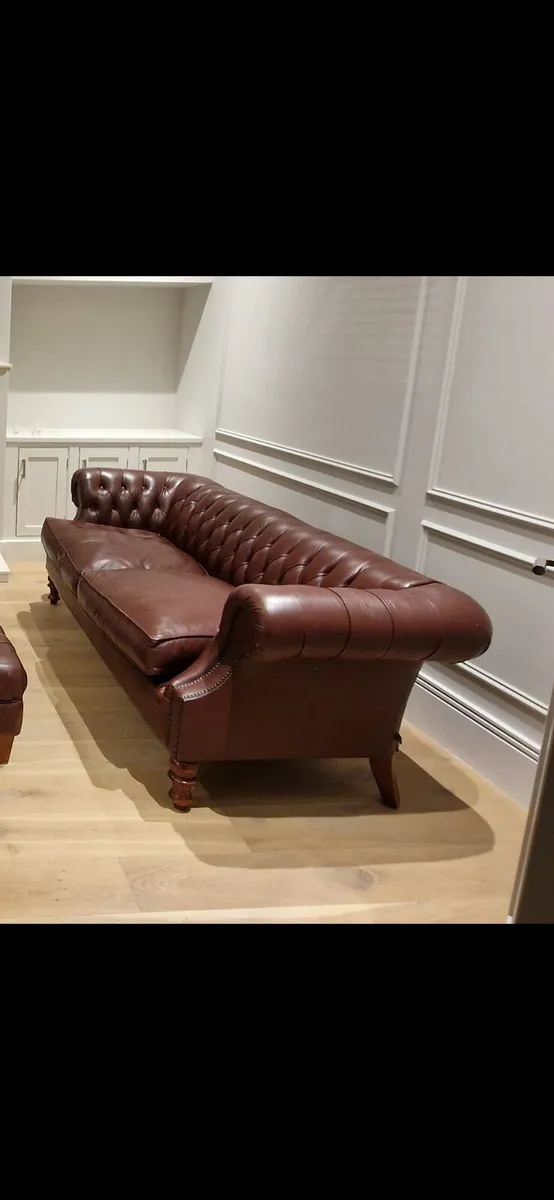 Leather chesterfield set - Image 2