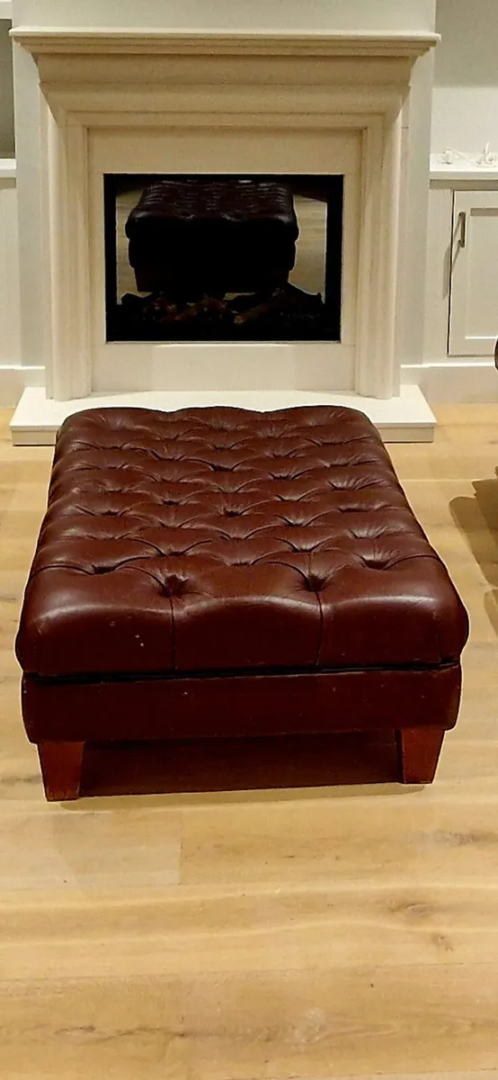 Leather chesterfield set - Image 3