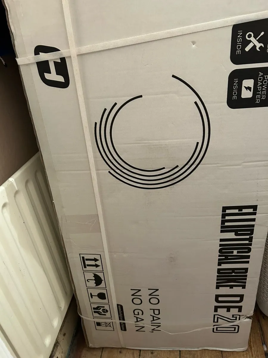 Cross trainer - Image 1