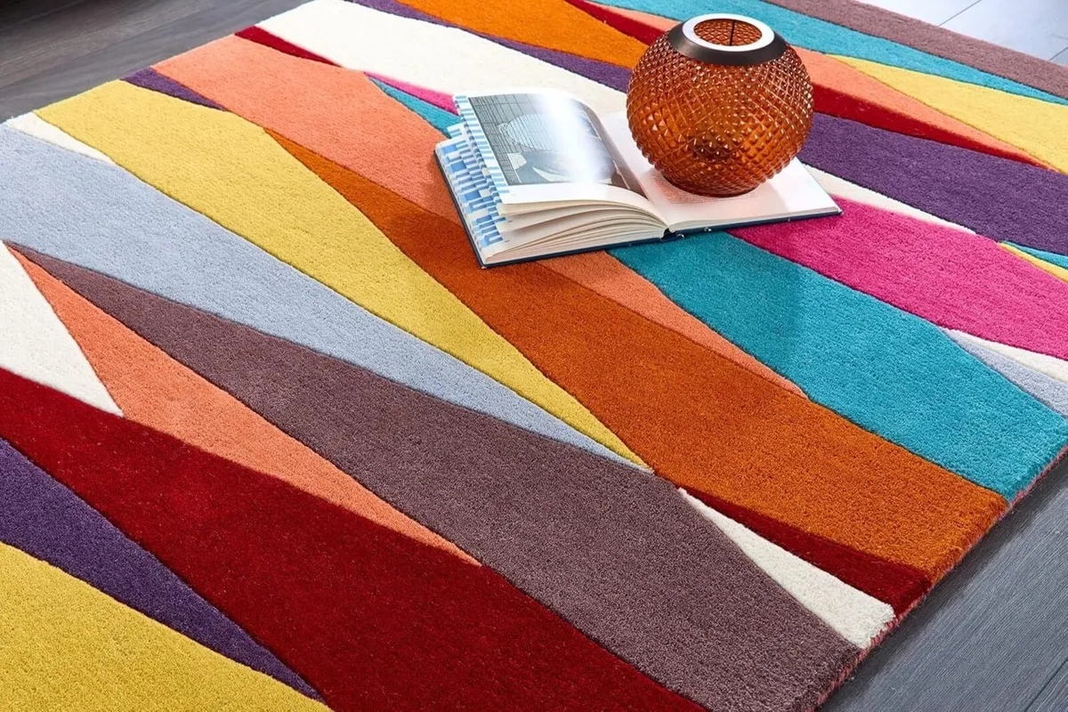 Modern Geometric Pure Wool Rug for Home Living - Image 3