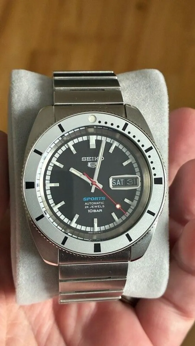Seiko 5 Sports Pepper Black Limited Edition - Image 1