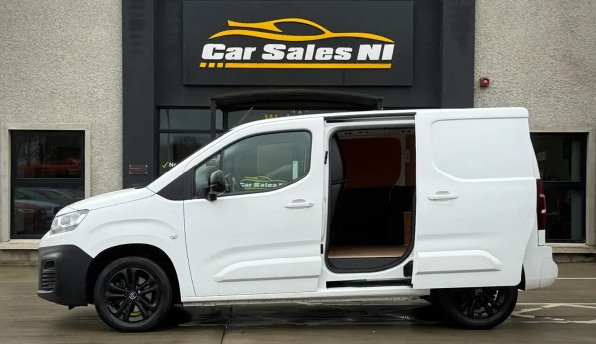 1.5 BlueHDi 1000 Driver M Pro Panel Van 5dr Diesel - Image 4