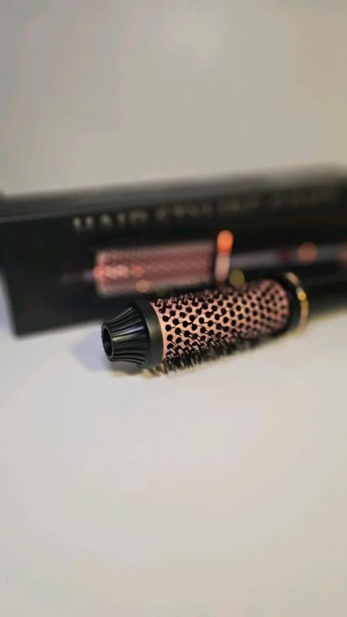 Thermal brush hair brand new - Image 3