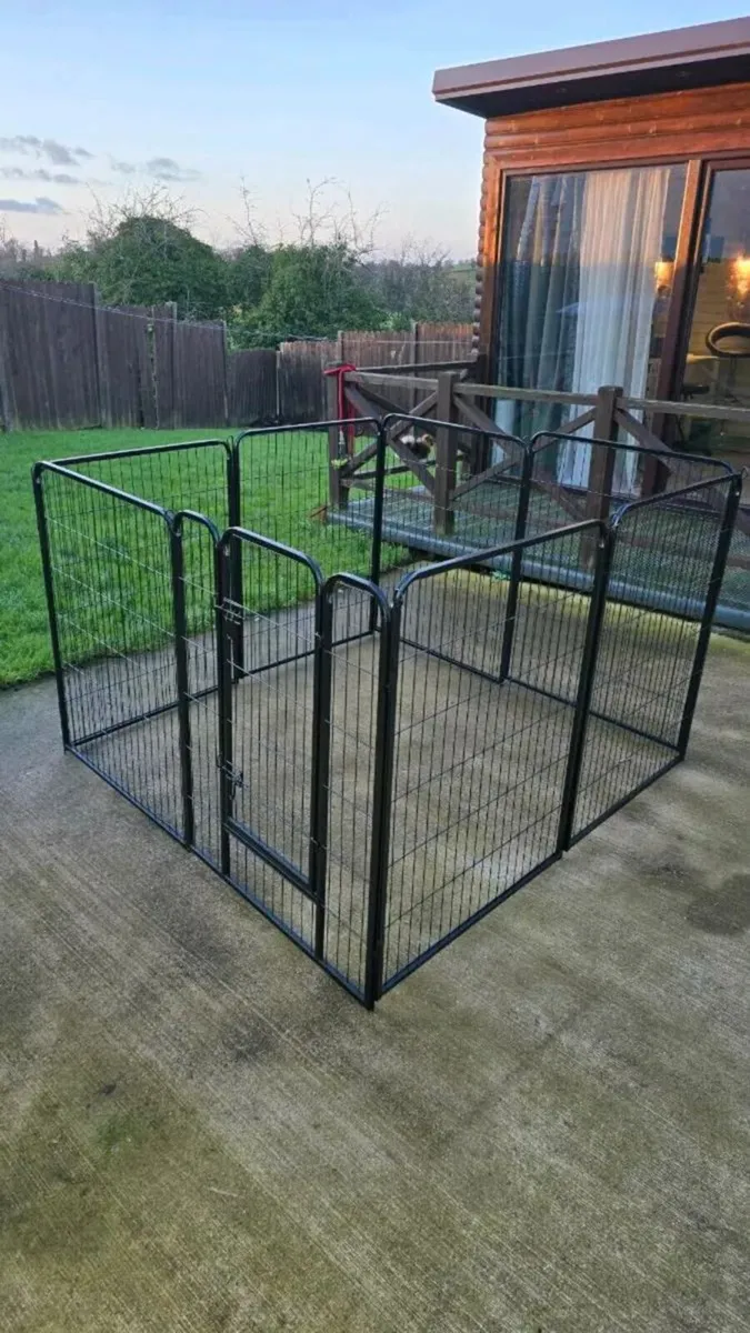 Enclosure 8 panels brand new - Image 4