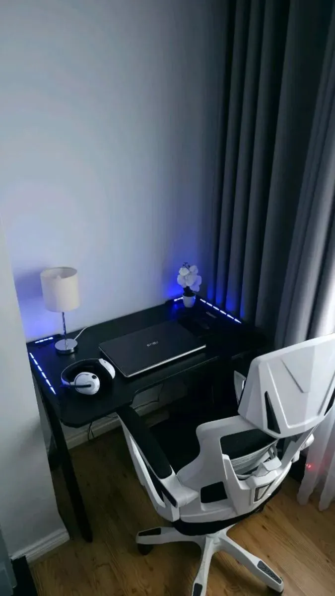 GAMING DESK & ERGONOMIC OFFICE CHAIR SET - Image 1