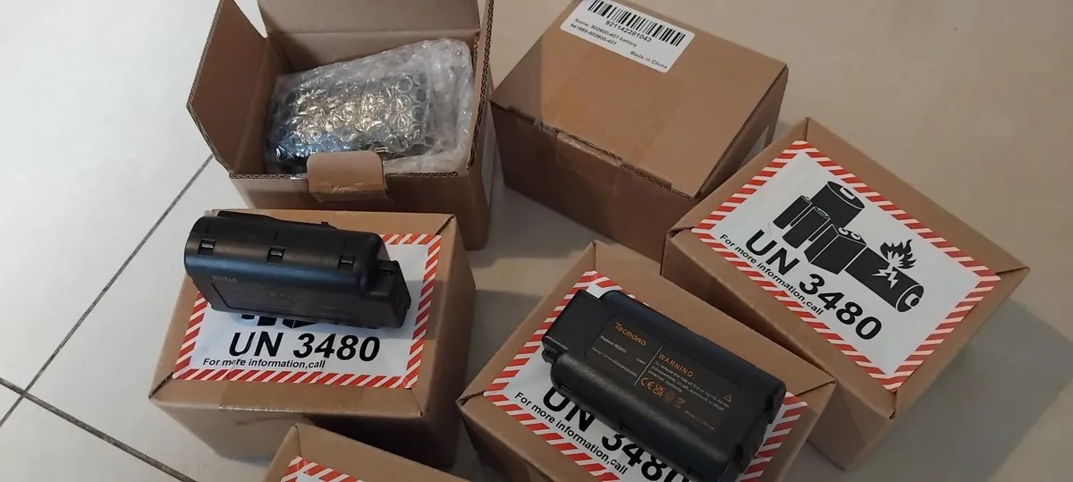 Paslode Replacement 7.4V 4Ah Li-ion Batteries - Image 4