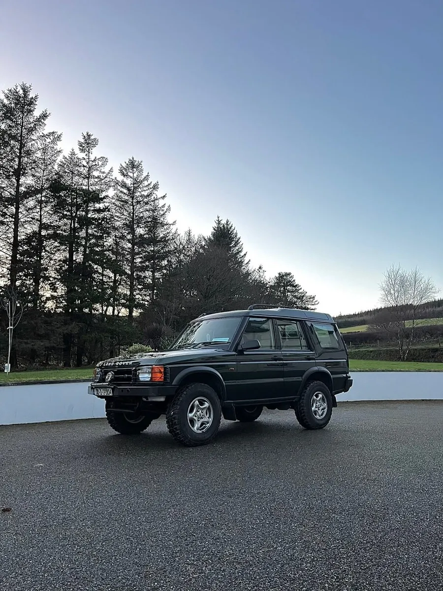 Land Rover Discovery 2 - Image 1