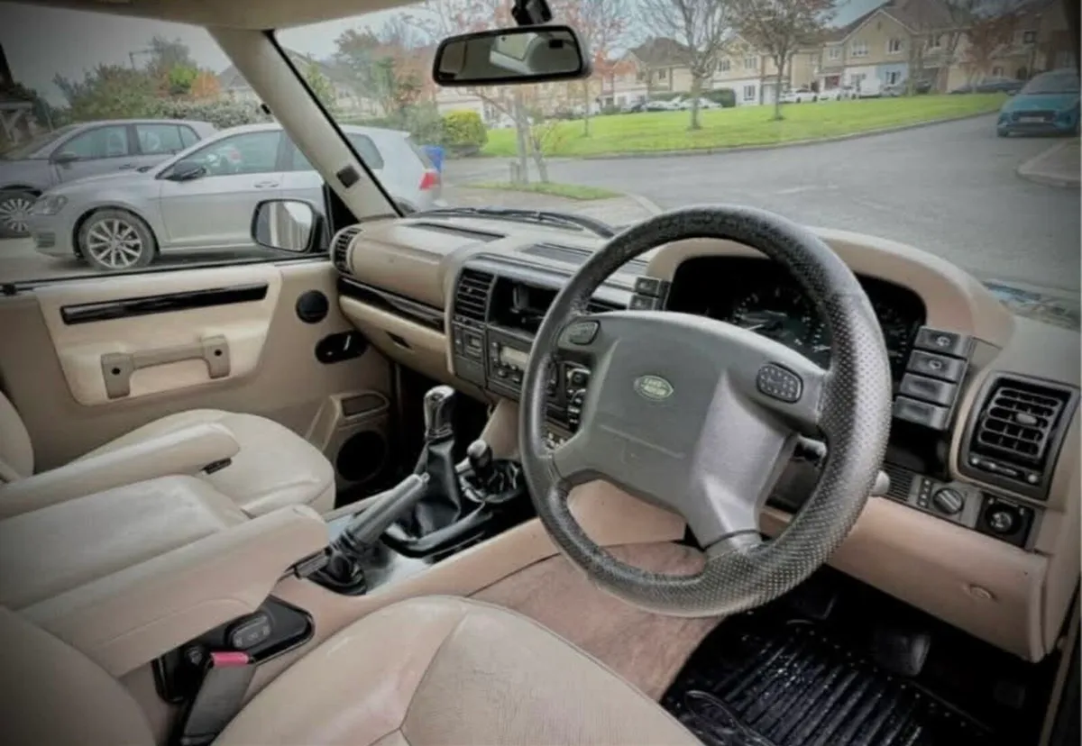 Land Rover Discovery 2 - Image 4