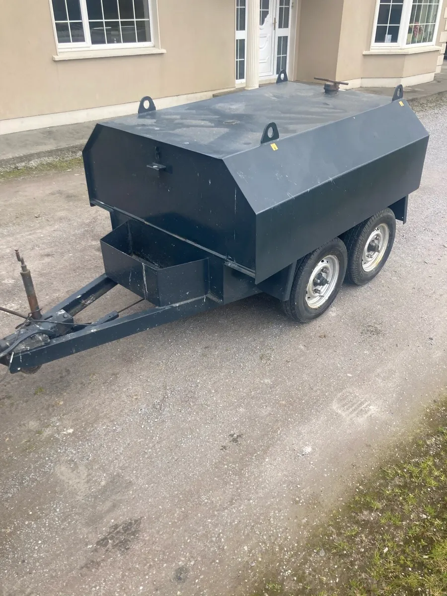 Chieftan Diesel Bowser - Image 1