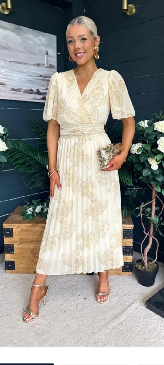 x4 Lemon Bridesmaid Dresses multiple sizes - Image 1