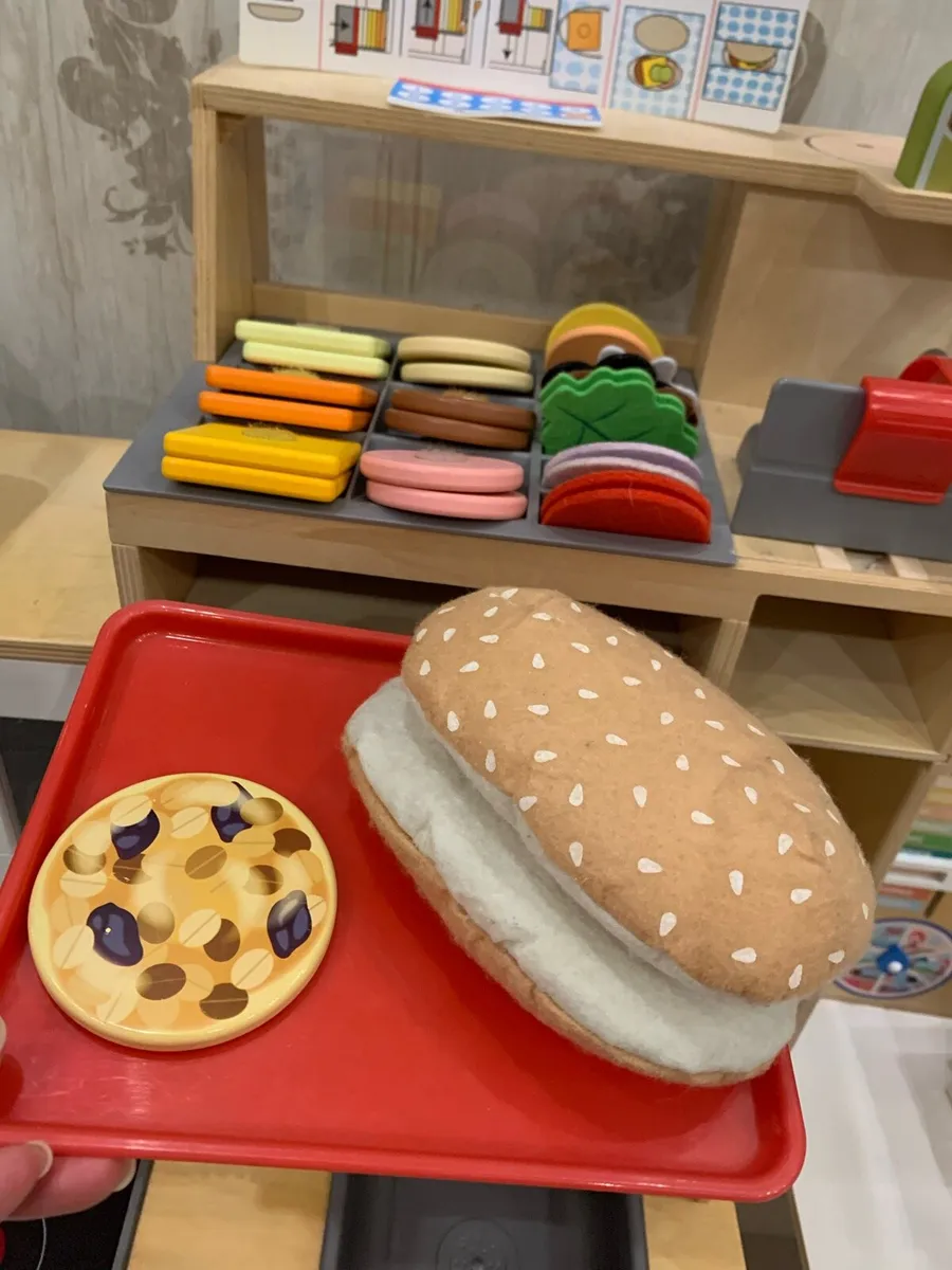 Wooden toy sandwich counter - Image 3