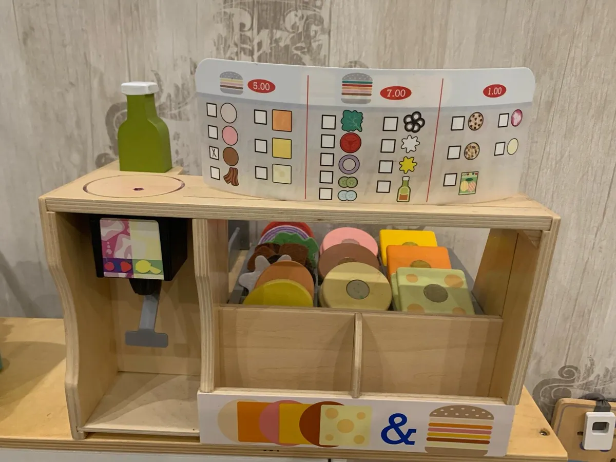 Wooden toy sandwich counter - Image 4