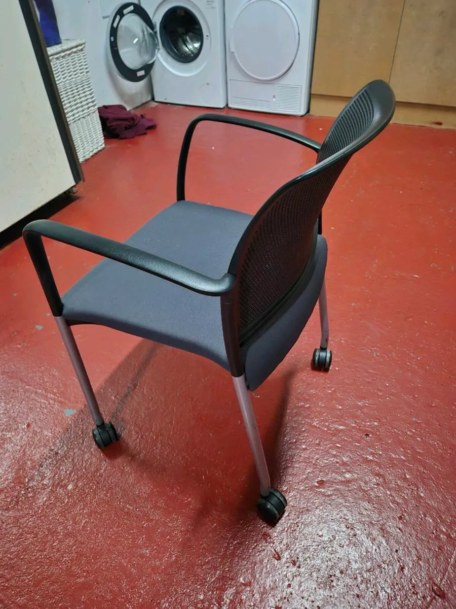 Office chair - Image 2