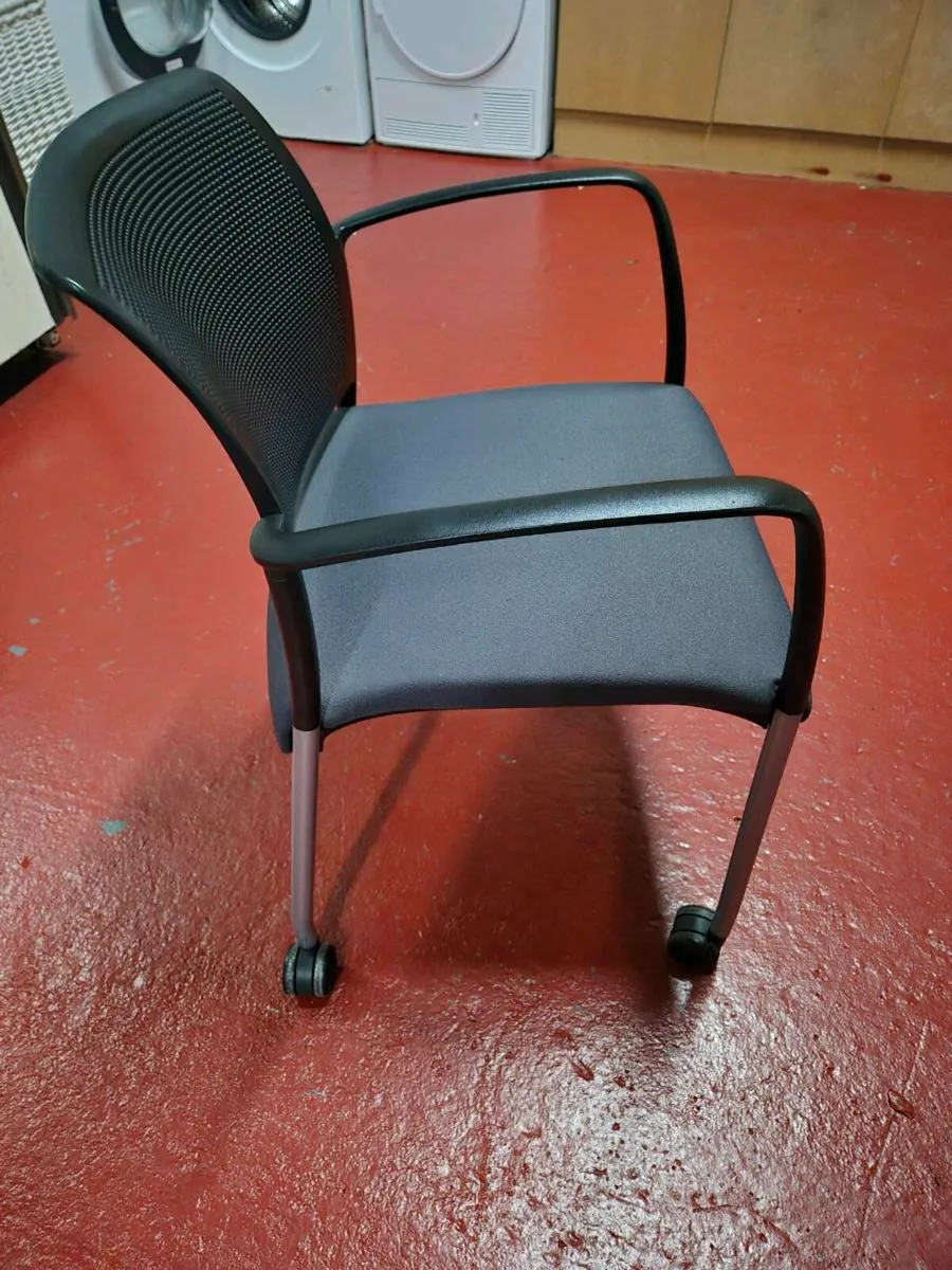 Office chair - Image 3
