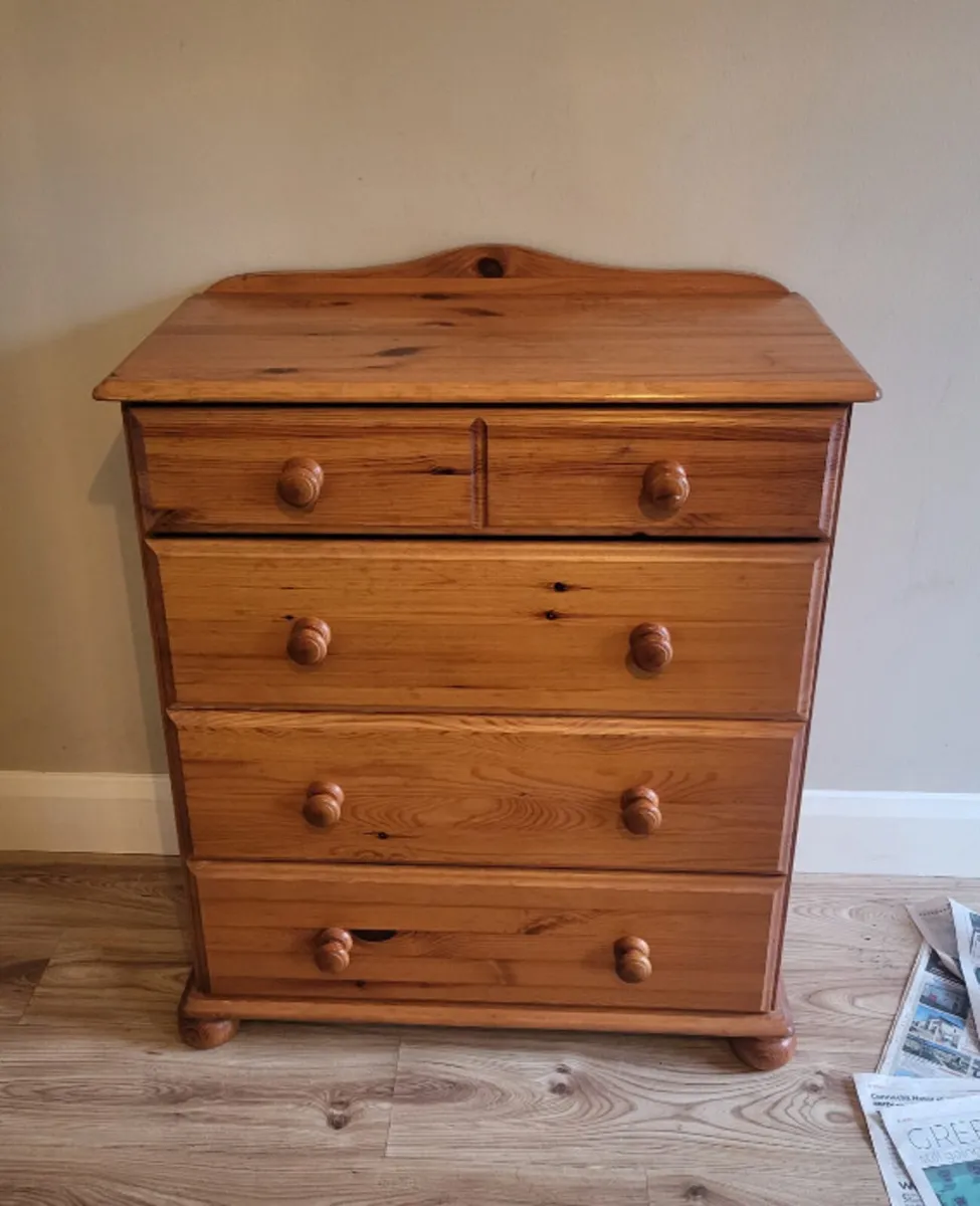 Chest of drawers - Image 1