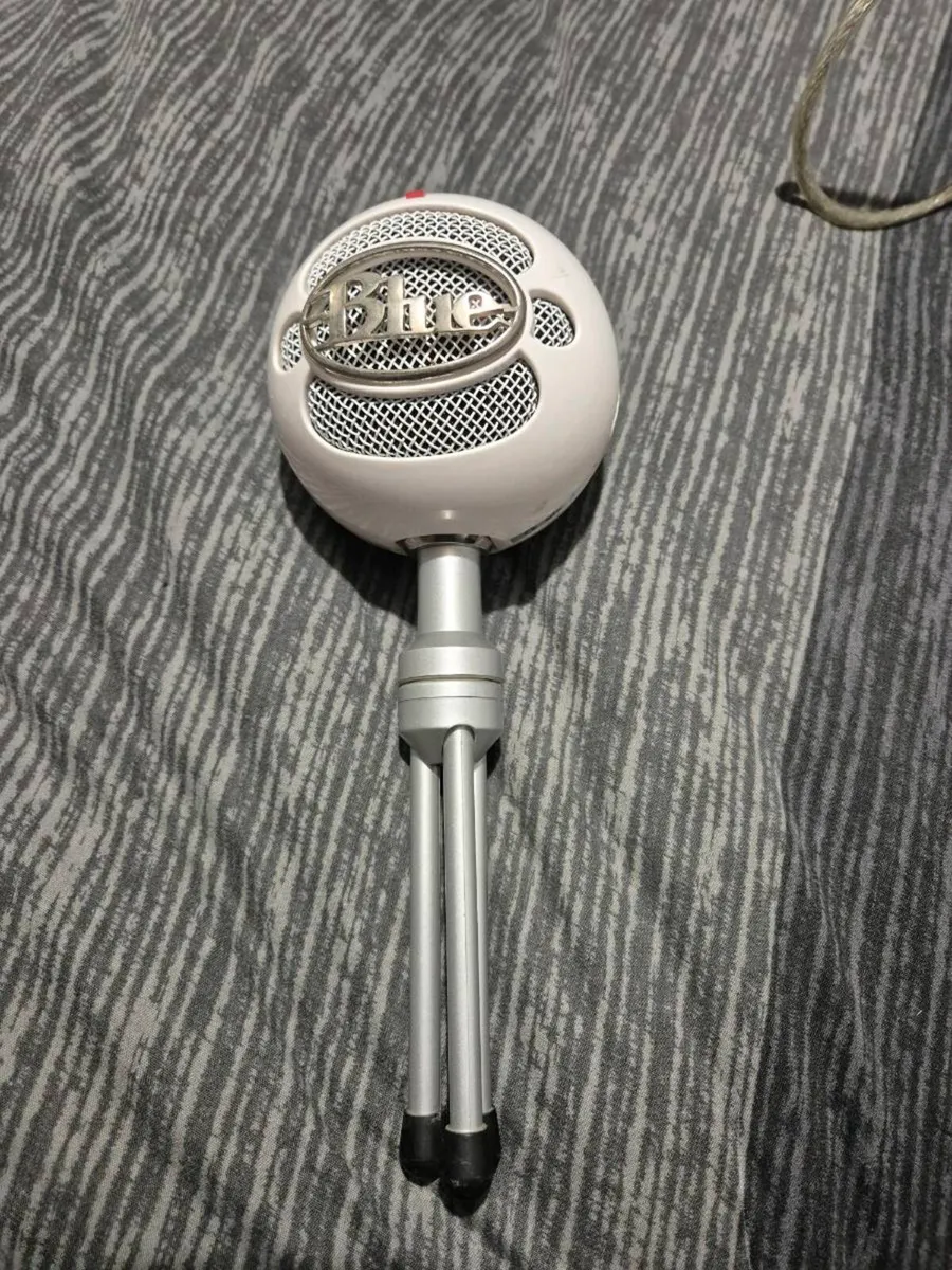 Blue Snowball USB Microphone - Image 1