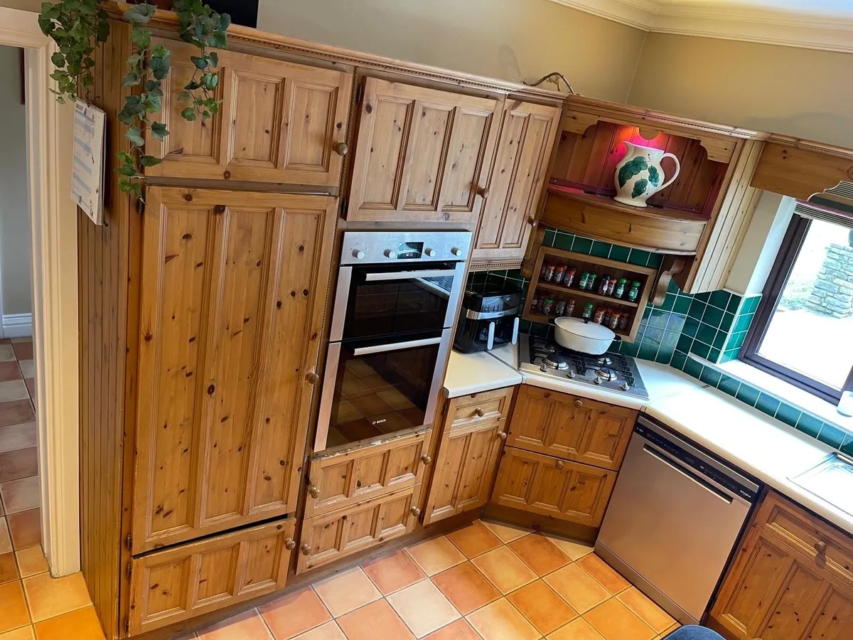 Kitchen units  + Utility units + Appliances - Image 3