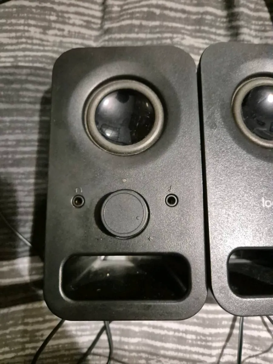 Logitech computer speakers - Image 2