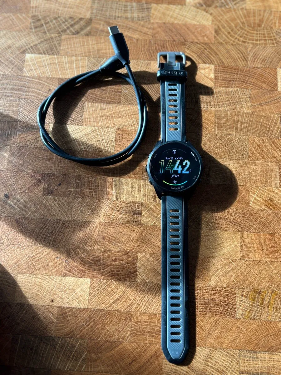 Garmin Forerunner 165 with music. - Image 2