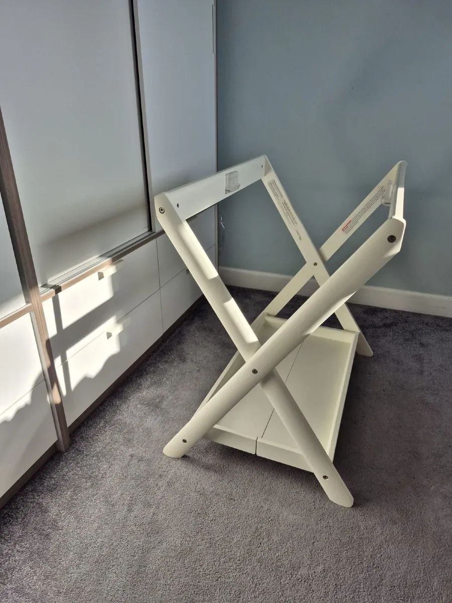 Uppa Baby Vista Bassinet Stand - Image 1