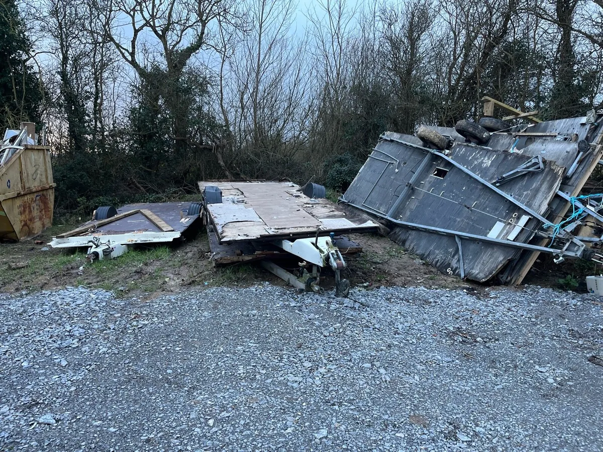 Caravan Trailer base & axles - Image 1