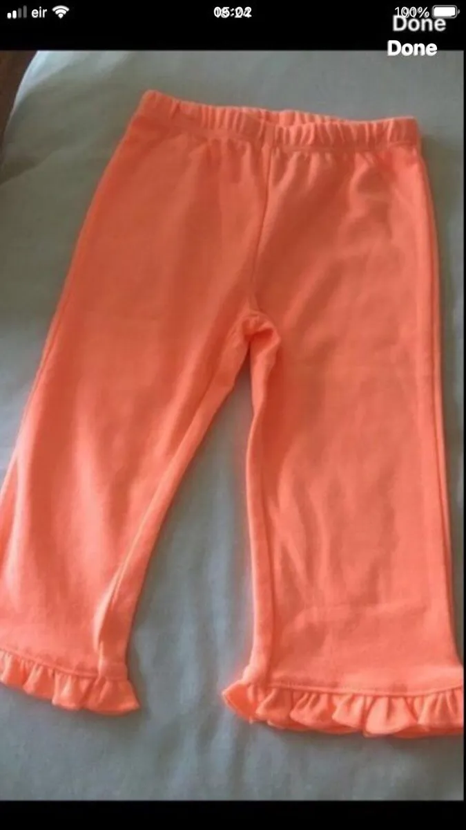 Girls new bottoms 9/12 mths €3 - Image 1