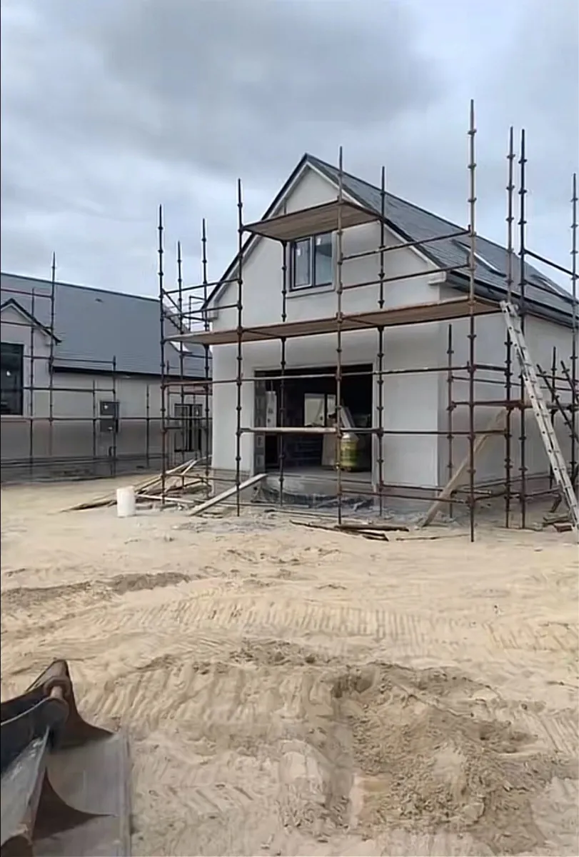 Plasterer available - Image 3